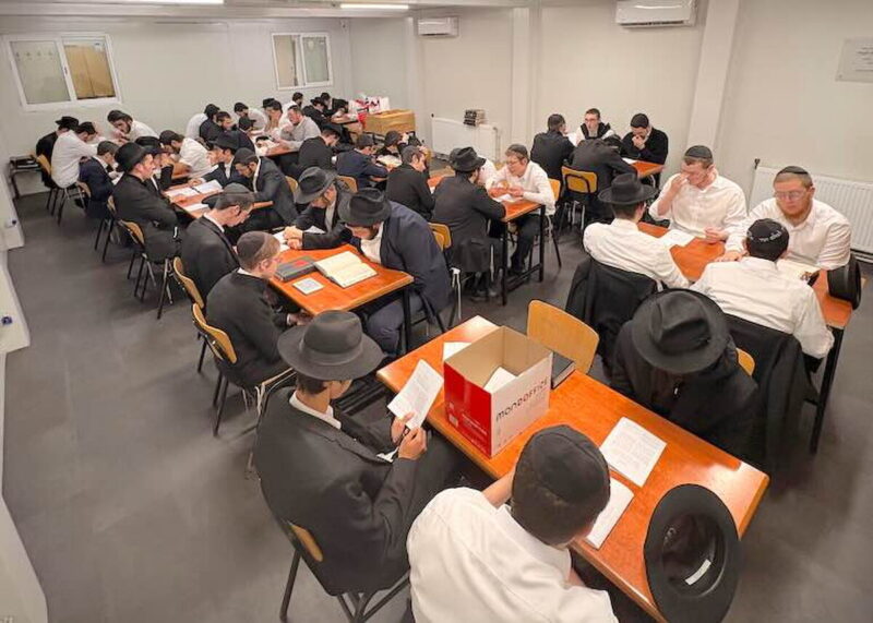 De Paris au monde entier : des Ba'hourim de 7 Yéchivot étudient une Si'ha du Rabbi à la mémoire du Rav Chmouel Azimov