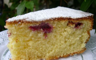 La recette de la semaine : Cake ultra moelleux aux amandes et framboises