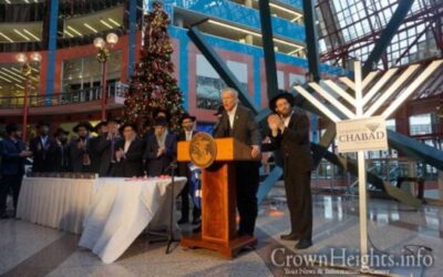 Le gouverneur de l'Illinois assiste à la pré-célébration de &lsquo;Hanouka