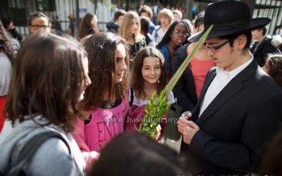 1000 personnes dans la Soucca mobile du Beth &lsquo;Habad Loubavitch de Neuilly