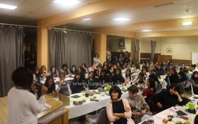 Farbrenguen pour les jeunes filles à l'occasion du Yortsaït de Rav Schonthal