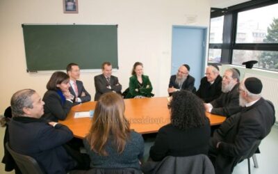 Visite d'Anne Hidalgo au Beth Haya Mouchka