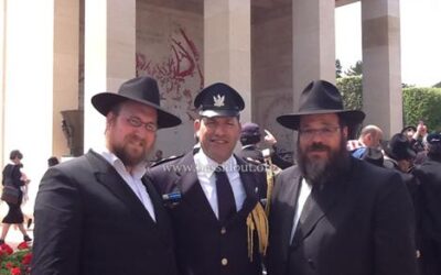 COLLEVILLE-SUR-MER : écriture d'un nouveau Sefer Torah et Mivtsaïm