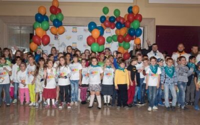 UKRAINE : 300 enfants participent à une journée de camping à Dniepropetrovsk