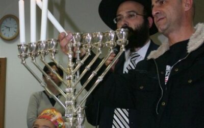 Fête de &lsquo;Hanouka pour les enfants organisée par l'association Kesher d'Ashdod