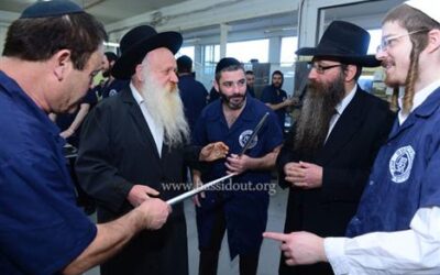 Production des Matsot à Kfar &lsquo;Habad 5774-2014